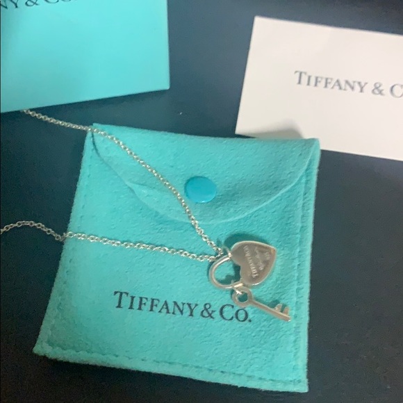 Tiffany Elsa Peretti heart lock and key necklace - Picture 4 of 4